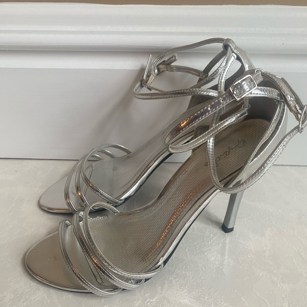 Qupid Heels
